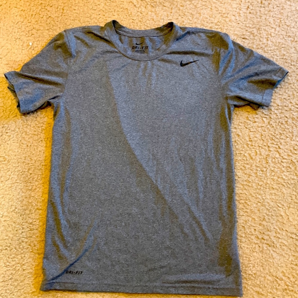 Nike tshirt